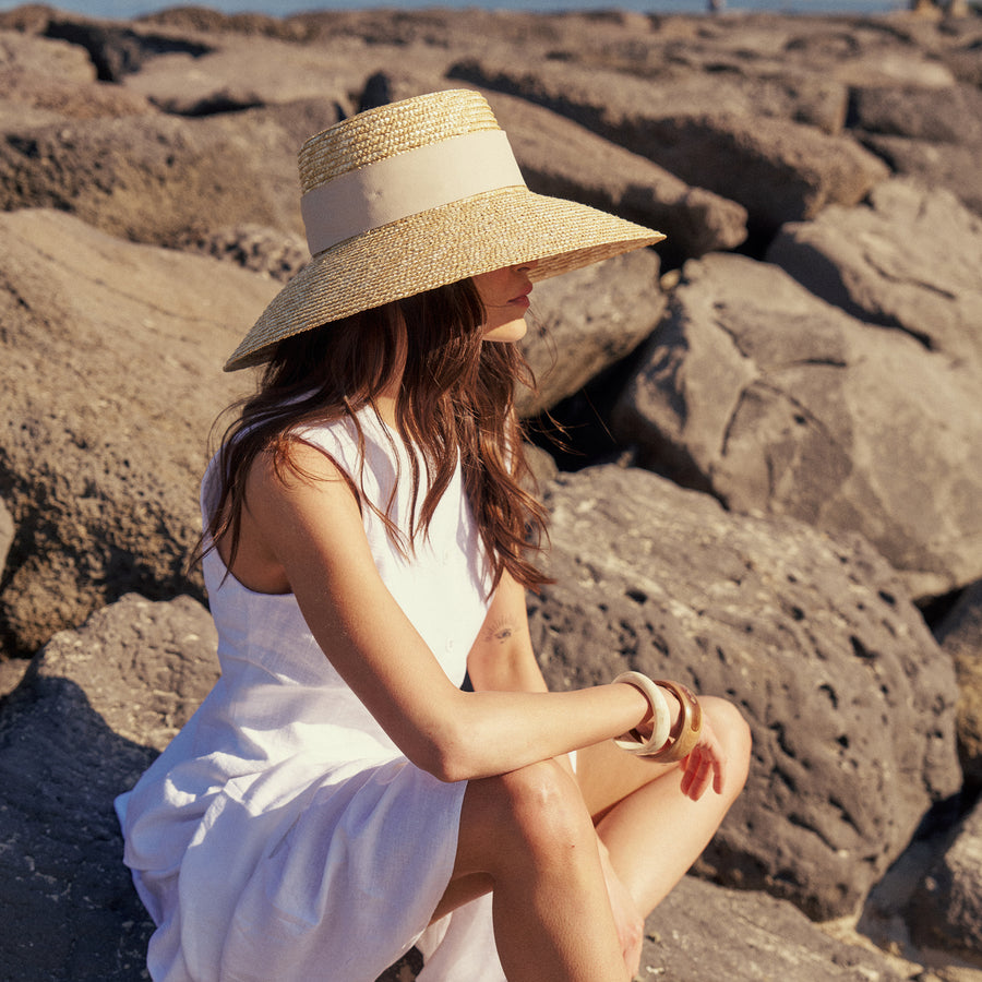 Selkie Droop Hat in White